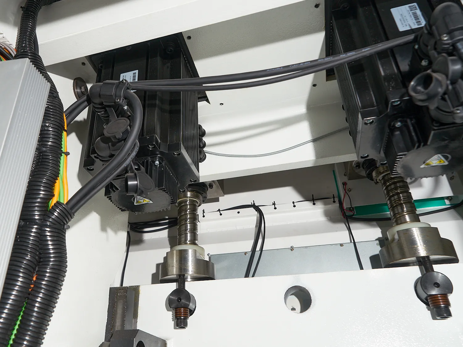 Гибочный станок с ЧПУ IPMBM 18T-800mm-S электромеханический